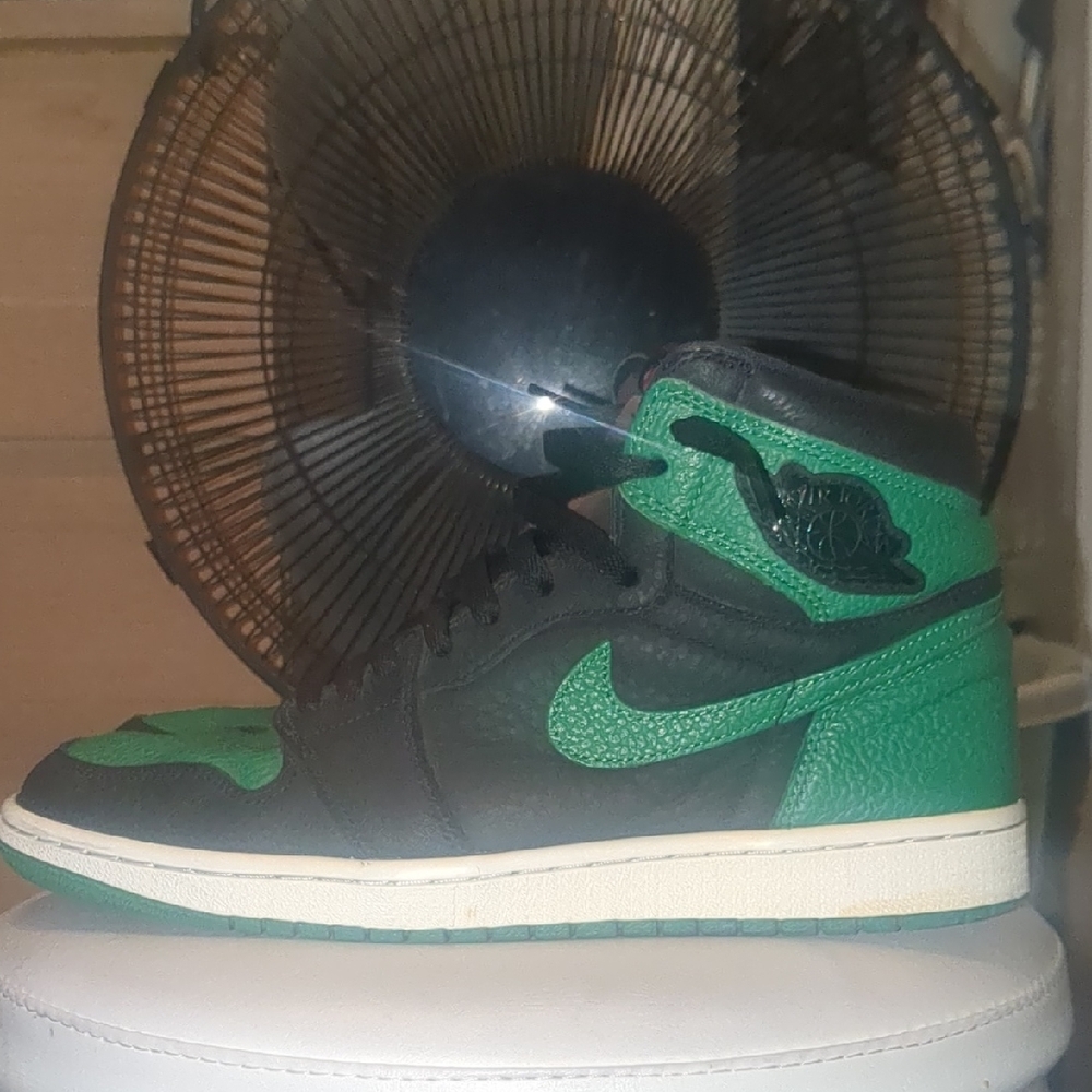 Nike Black and Green Sneakers High-Top